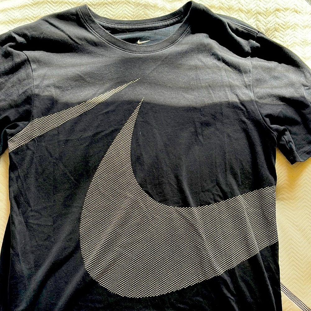 Nike Swoosh T-Shirt